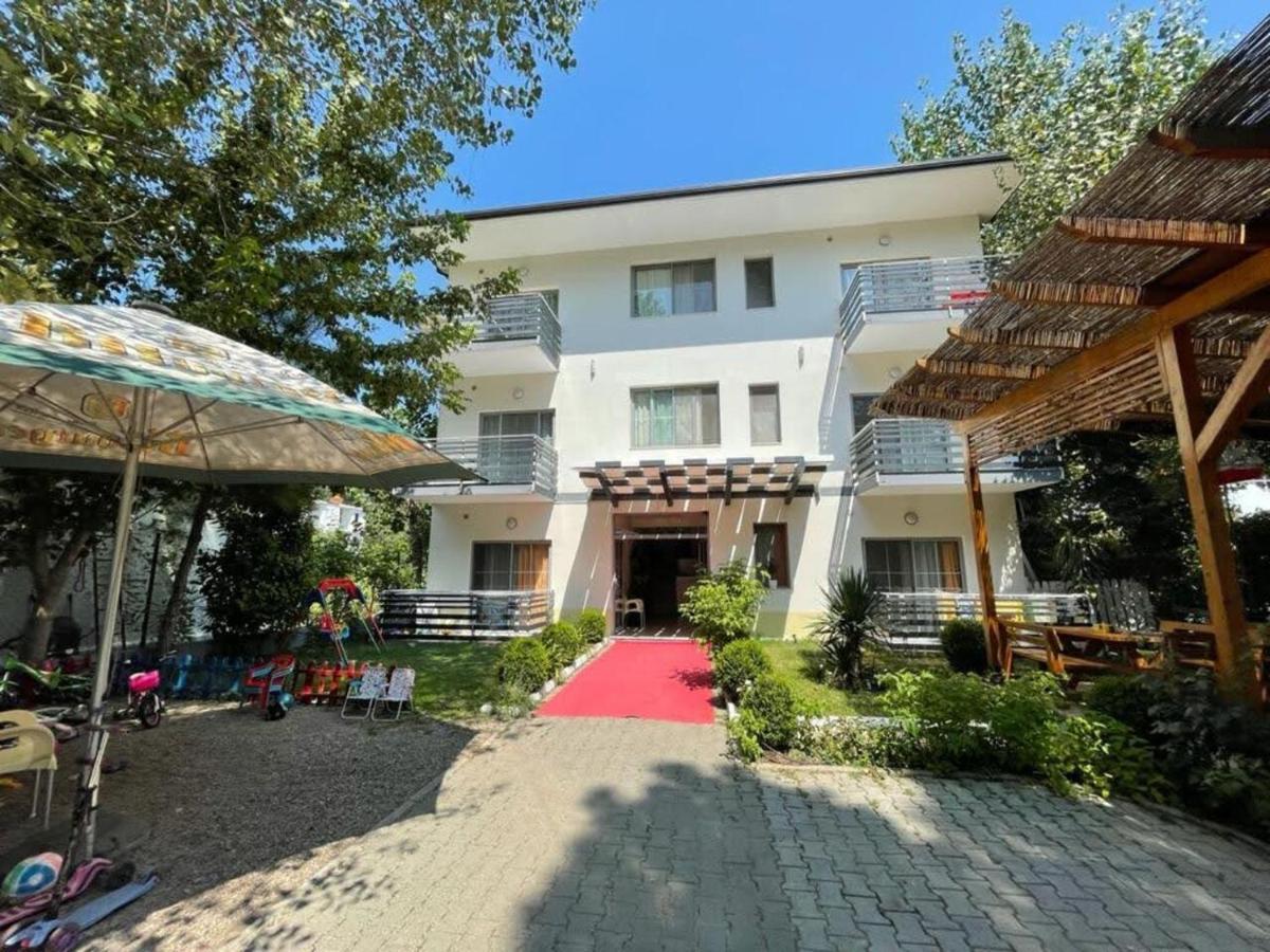 Aparthotel Vila Tufi Velipojë Eksteriør billede