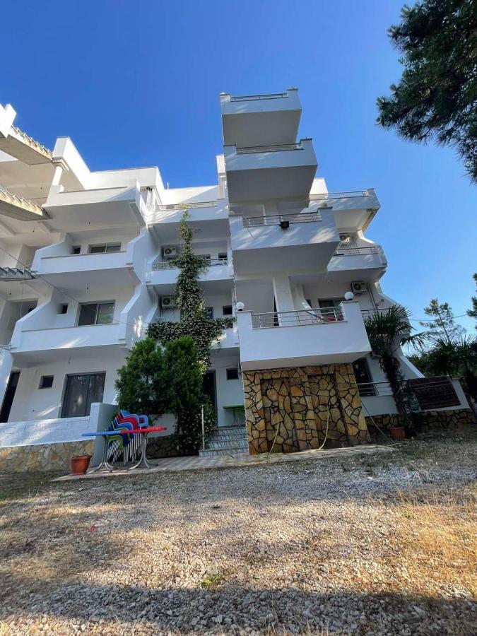 Aparthotel Vila Tufi Velipojë Eksteriør billede