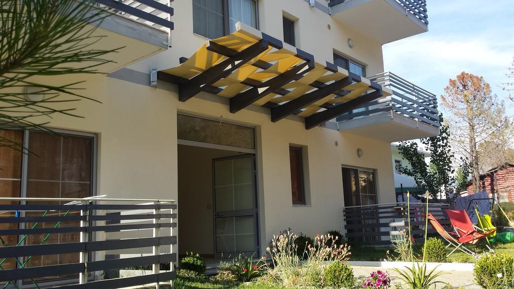 Aparthotel Vila Tufi Velipojë Eksteriør billede